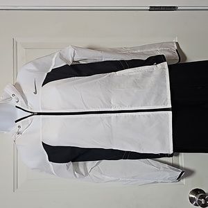Wind breaker white sporty Nwot